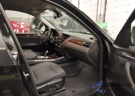 2016 BMW X3 xDrive28I z USA, uszkodzony, nr VIN 5UXWX9C54G0D71627